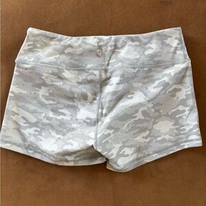 Women's Camouflage Gray Shorts